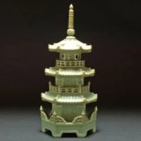 No.E7-021  蘇山作青磁六角三重塔